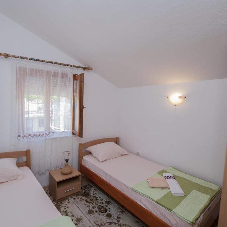 Apartments For Friends - Komfor Apartman s 2 Spavaće Sobe i Balkonom - 14