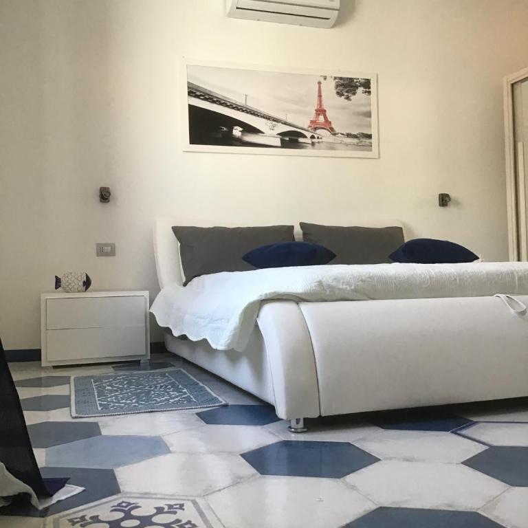 Suites de Mar - Deluxe King Room - 1