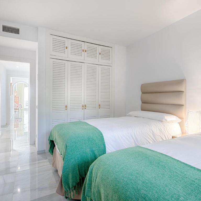 Hanami Alcazaba Beach Front Sea View - Apartamento de 2 dormitorios - 13
