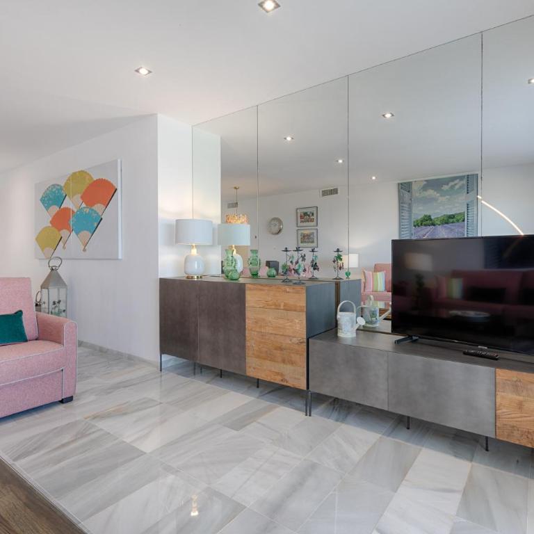 Hanami Alcazaba Beach Front Sea View - Apartamento de 2 dormitorios - 7