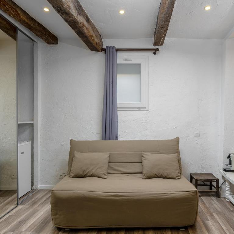 Maison Carles BnB - Suite Classique - Vue sur Rue - 6