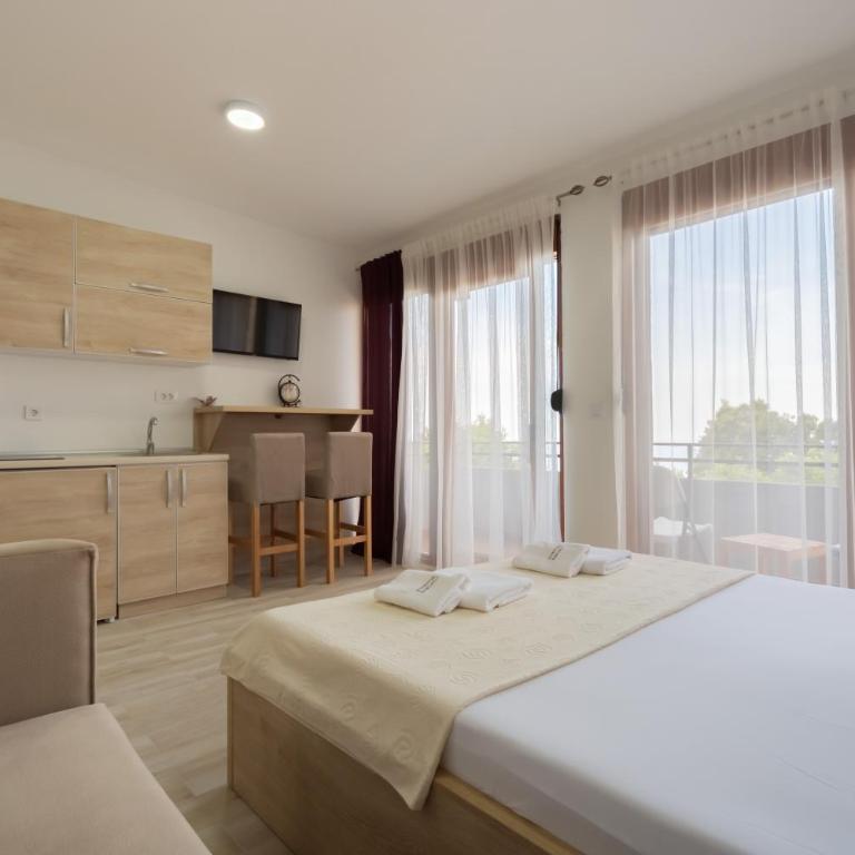 Apart & Spa Beganovic - Apartment with Pool View - 7