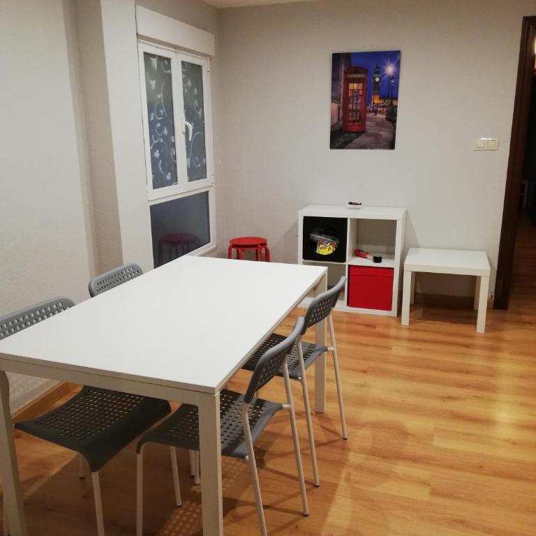 Alojamiento Quintanilla - Apartamento - 8