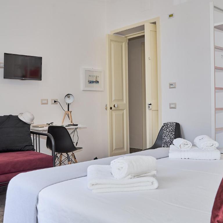 Dimora Casanello - Camera Tripla con Bagno Privato Esterno - 12