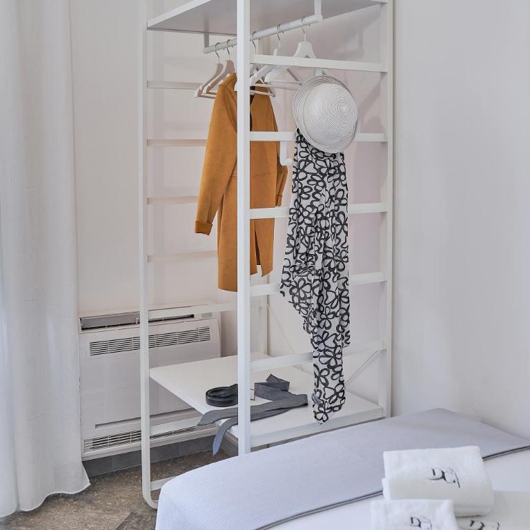 Dimora Casanello - Camera Singola con Bagno Privato Esterno - 16