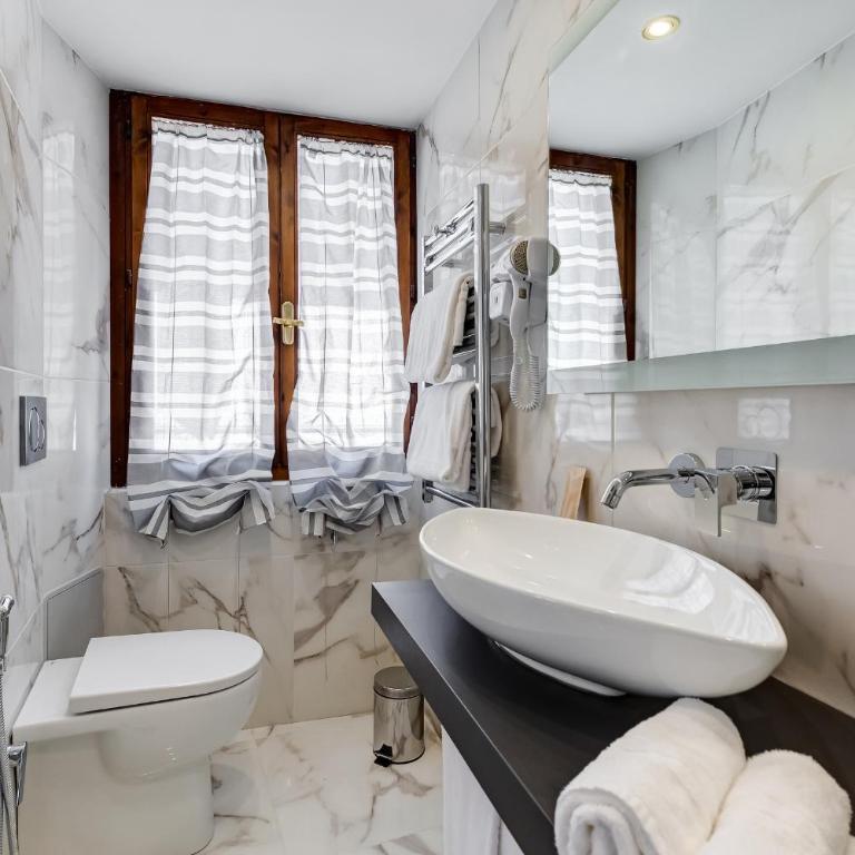 Trevi Private Suites by Premium Suites Collection - Deluxe Suite - 4