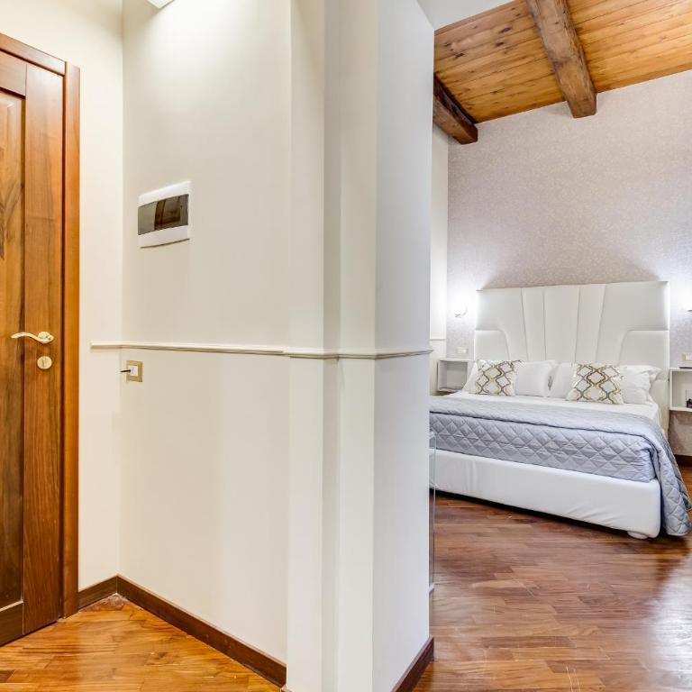 Trevi Private Suites by Premium Suites Collection - Standard Double Suite - 8