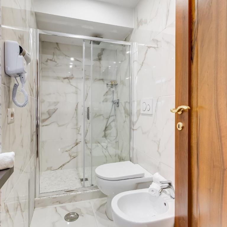 Trevi Private Suites by Premium Suites Collection - Standard Double Suite - 4