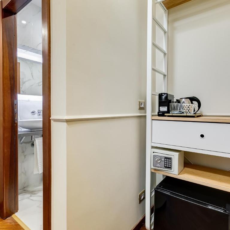 Trevi Private Suites by Premium Suites Collection - Standard Double Suite - 9