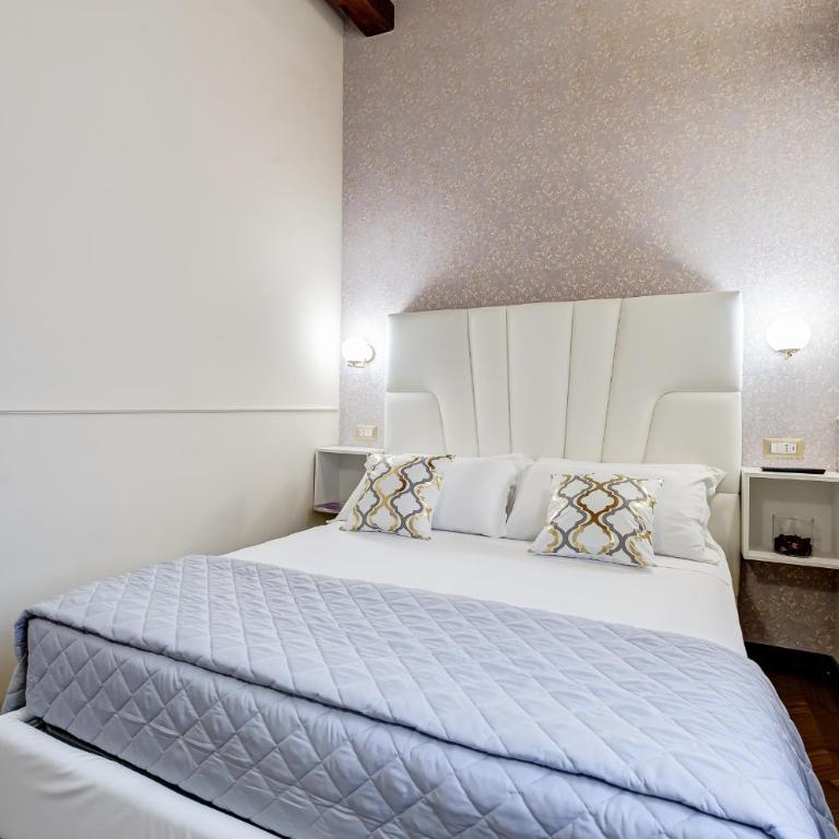 Trevi Private Suites by Premium Suites Collection - Standard Double Suite - 11