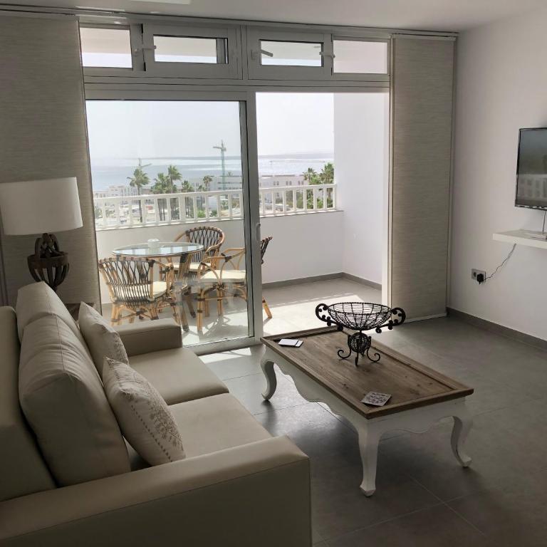 Sunrise - Apartment with Sea View - 9