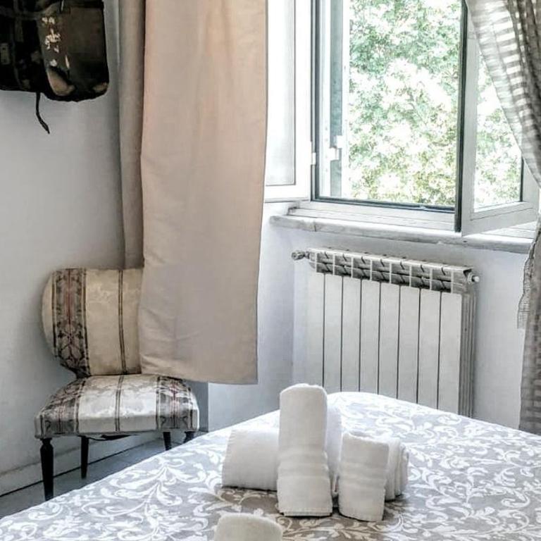 B&B Next Stop - Camera Matrimoniale Deluxe con Bagno Privato - 3