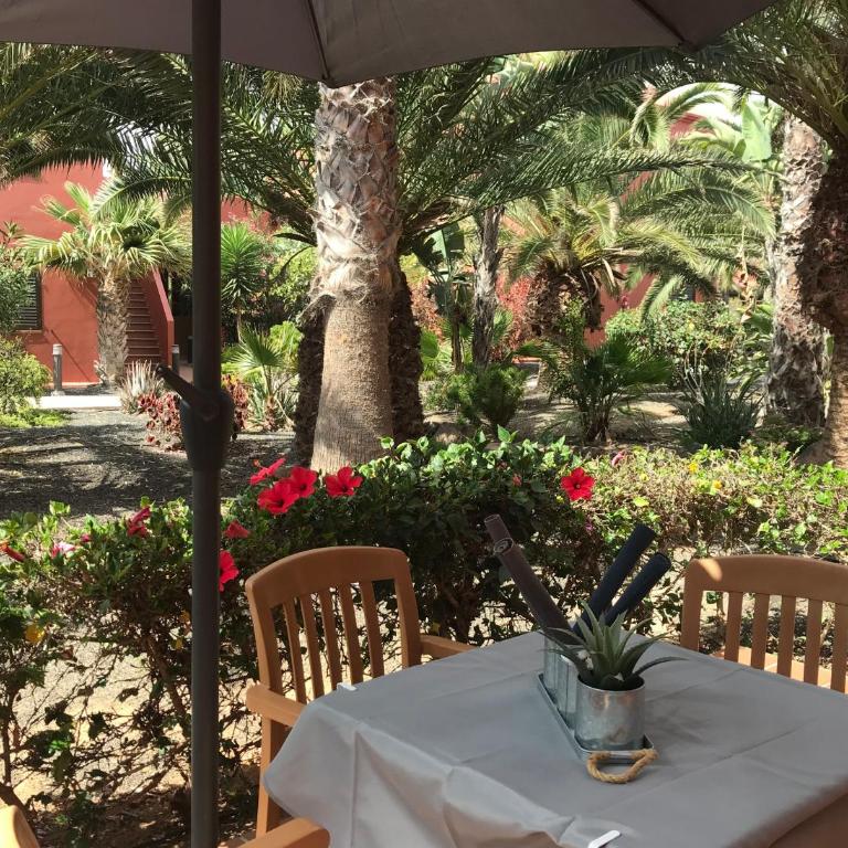 MY PRETTY HOME - Lovely and spacious surrounded by tropical gardens - private covered and uncovered terrace - pool - parking - FREE FIBRE OPTIC INTERNET - Apartamento con vistas a la piscina - 25