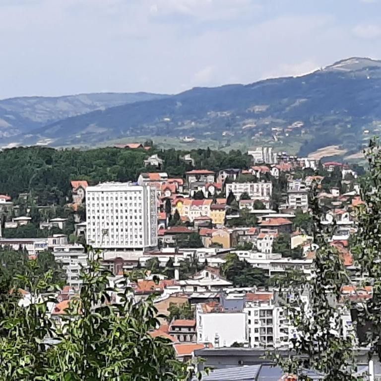 Guesthouse Hill - Superior Porodična Soba - 1
