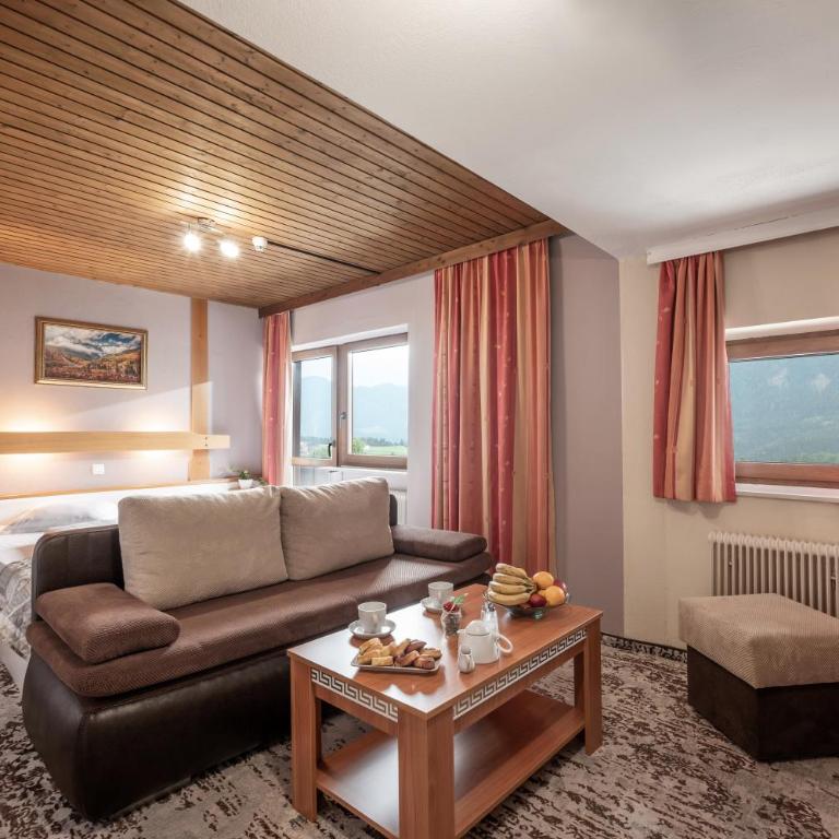 Alpenhotel Edelweiss - Doppelzimmer mit Zustellbett - 4