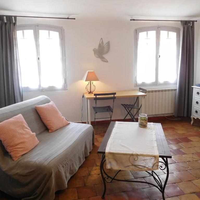 Studio ensoleillé, typique centre historique, wifi - Appartement - 5