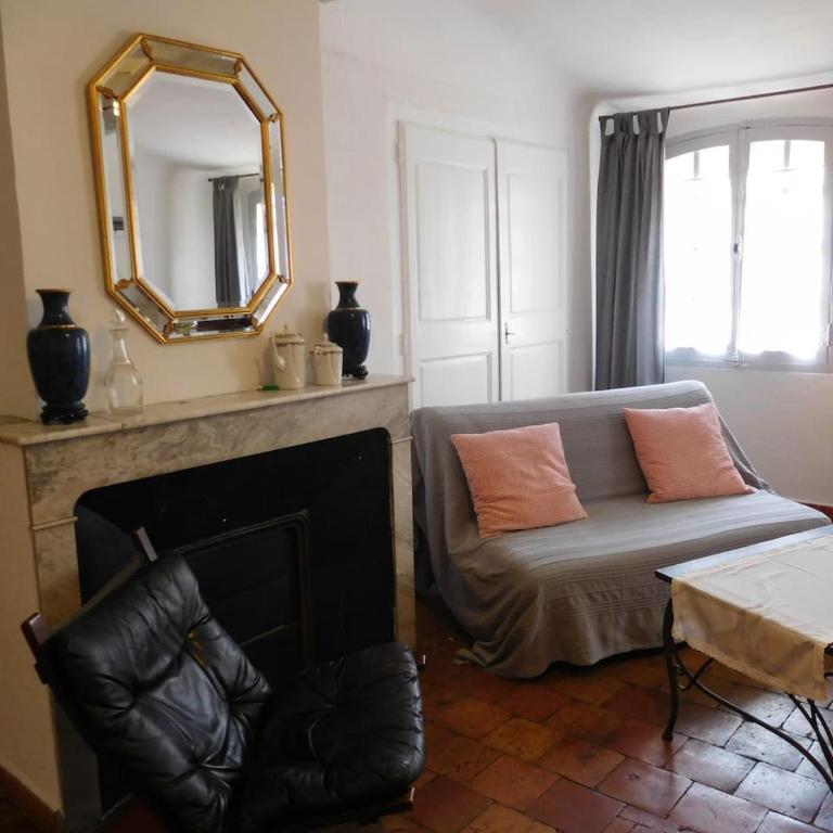 Studio ensoleillé, typique centre historique, wifi - Appartement - 21