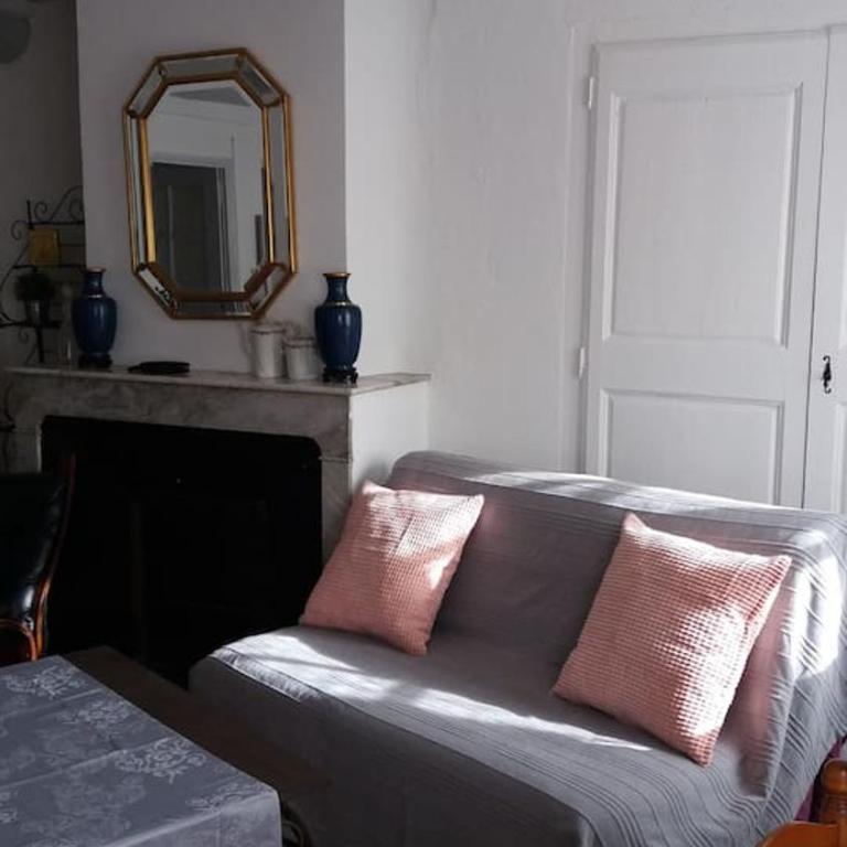 Studio ensoleillé, typique centre historique, wifi - Appartement - 32