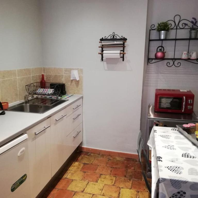 Studio ensoleillé, typique centre historique, wifi - Appartement - 35