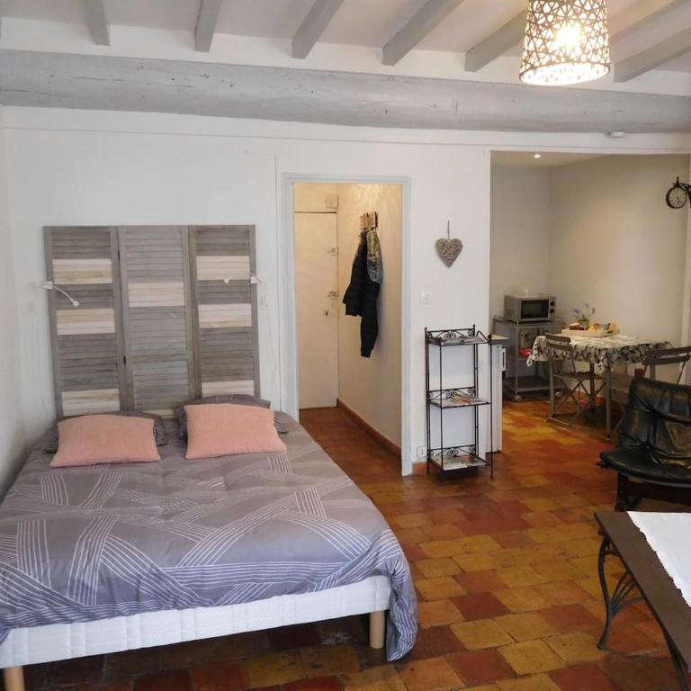 Studio ensoleillé, typique centre historique, wifi - Appartement - 38