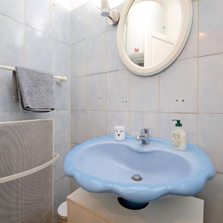 Studio ensoleillé, typique centre historique, wifi - Appartement - 40