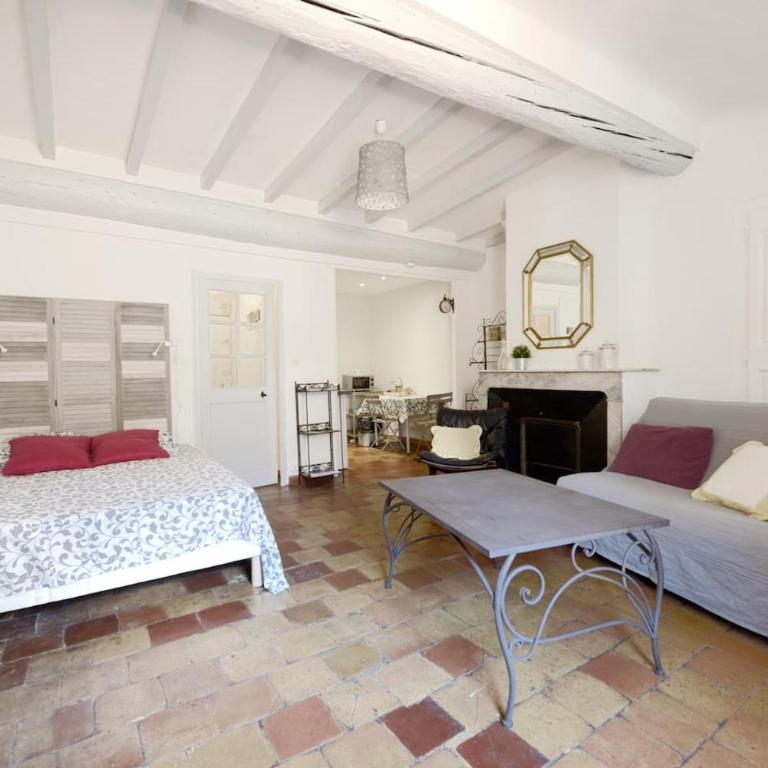 Studio ensoleillé, typique centre historique, wifi - Appartement - 1