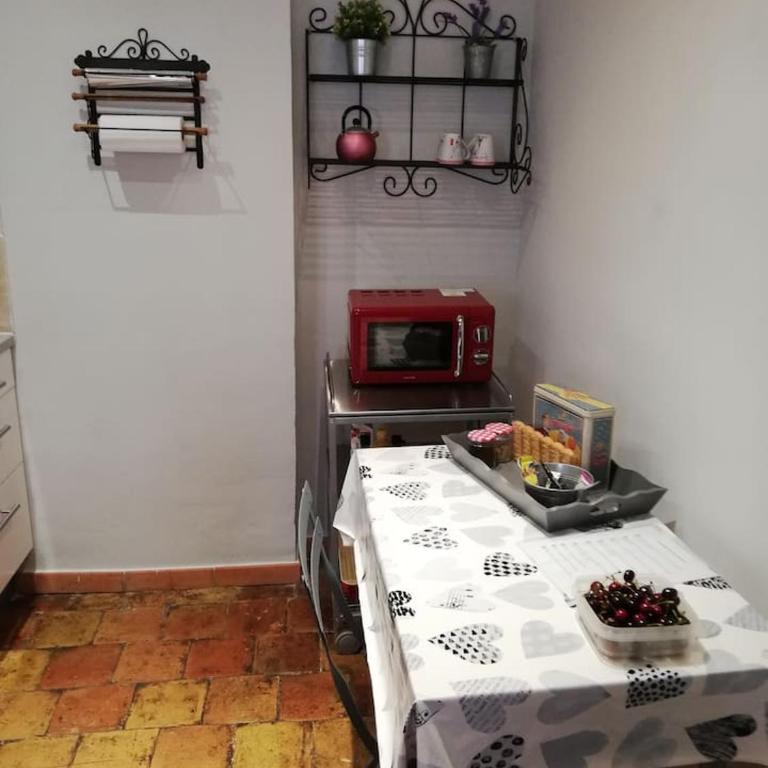 Studio ensoleillé, typique centre historique, wifi - Appartement - 52