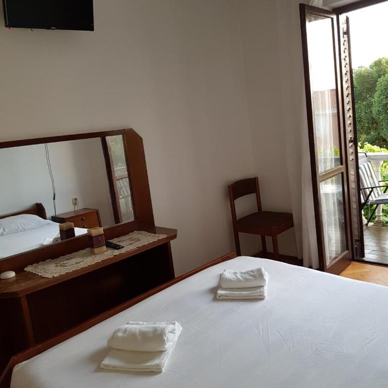 Sobe i apartmani Marović - Double Room with Shared Bathroom - 15