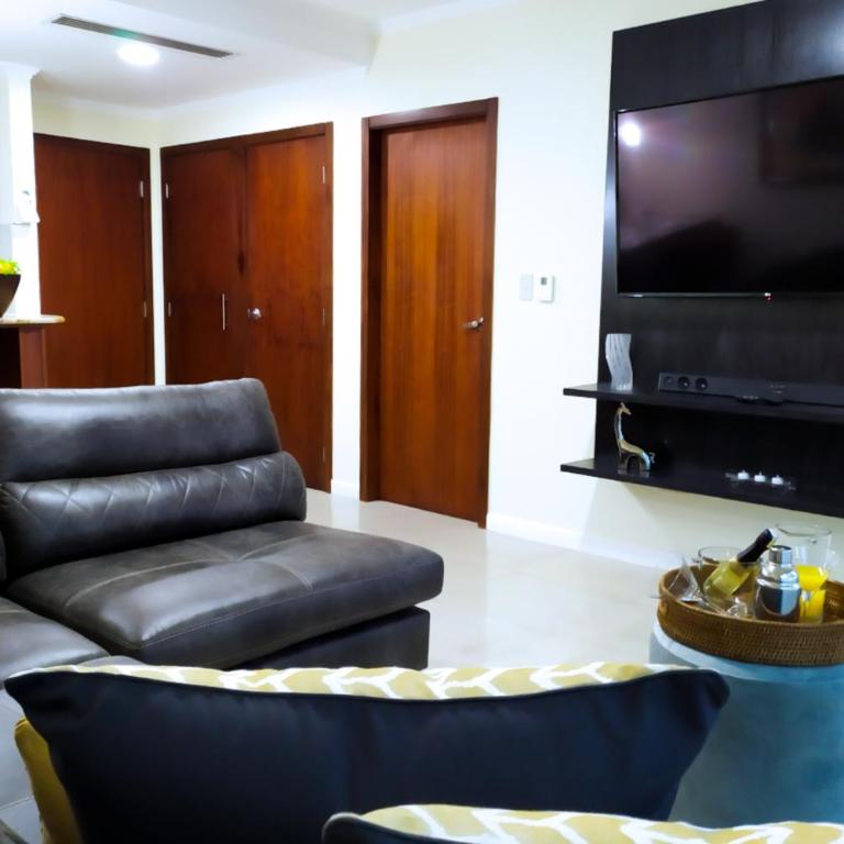 Puerto Santa Ana, Suite con vista al Rio - One-Bedroom Apartment - 12