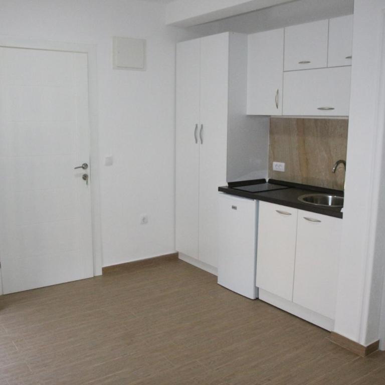Zigovic Apartmani - Porodična Soba sa Balkonom - 3