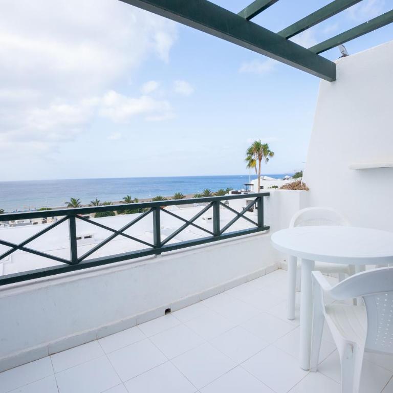 Apartamentos Moraña - One-Bedroom Apartment with View - 10