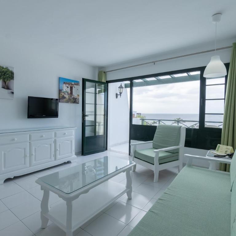 Apartamentos Moraña - One-Bedroom Apartment with View - 12