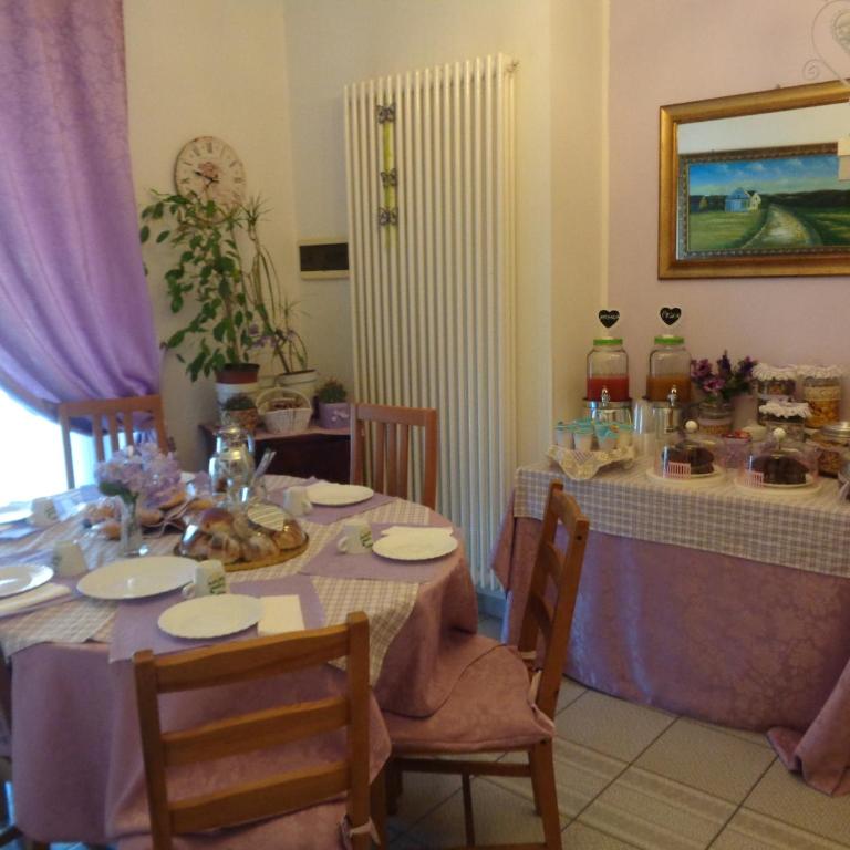B&B Vittorio Emanuele - Camera Matrimoniale con Bagno Privato Esterno - 10