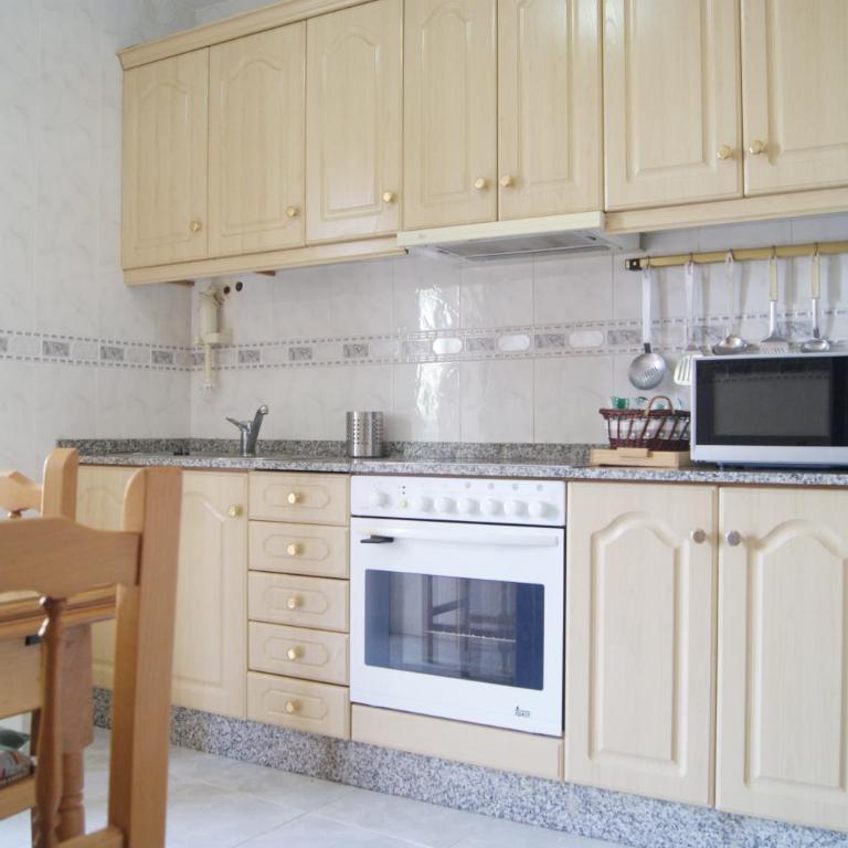 Casa céntrica en Vilagarcía de Arousa - Four-Bedroom House - 7
