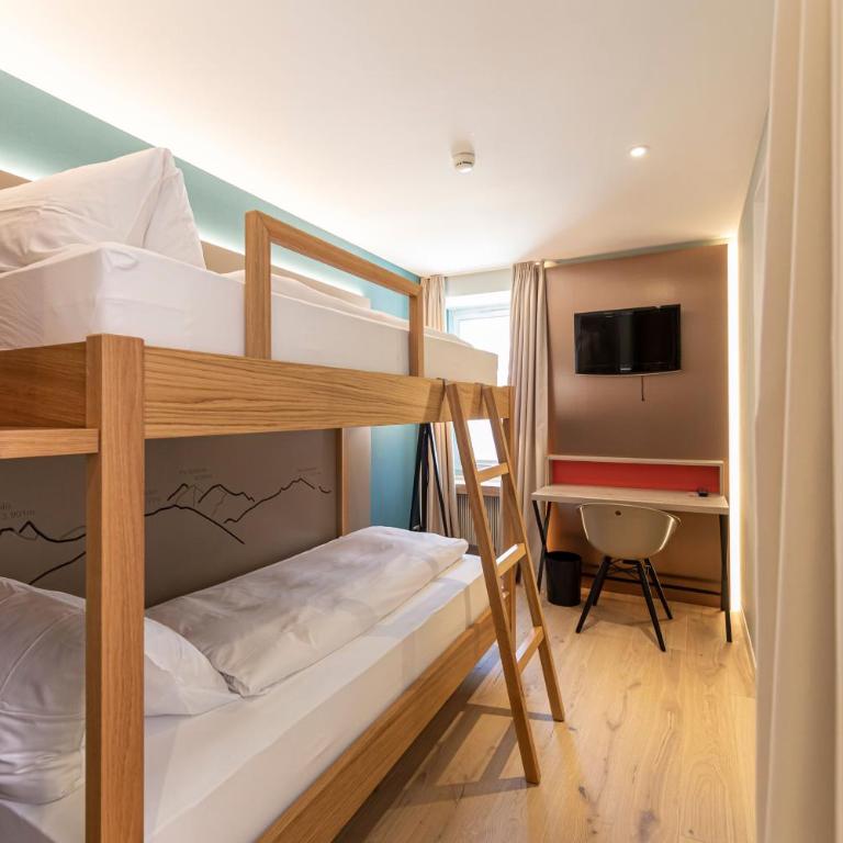 Hotel Rosatsch Stammhaus - Premium Familiensuite im Stammhaus mit 4 Betten - 15