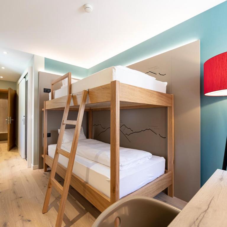 Hotel Rosatsch Stammhaus - Premium Familiensuite im Stammhaus mit 4 Betten - 13