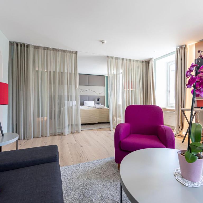 Hotel Rosatsch Stammhaus - Premium Familiensuite im Stammhaus mit 4 Betten - 1
