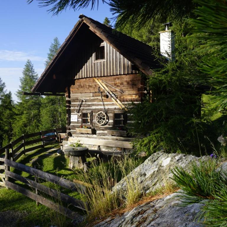 Bergheim Schmidt Ski-In Ski-Out Appartements Almhütten im Wald - Chalet mit 2 Schlafzimmern - 5
