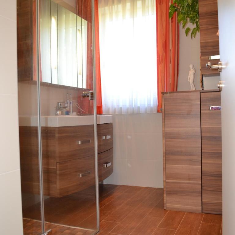 Appartementhaus Evelyn - Apartment mit 2 Schlafzimmern - 6