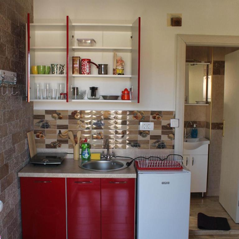 Apartments Lazarević Sutomore - Standardni Trokrevetni Studio - 17
