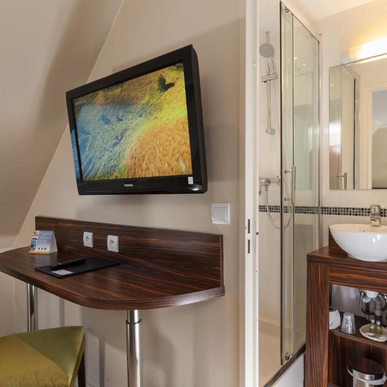 Hotel Apolonia Paris Montmartre; Sure Hotel Collection by Best Western - Chambre Double Standard - 5