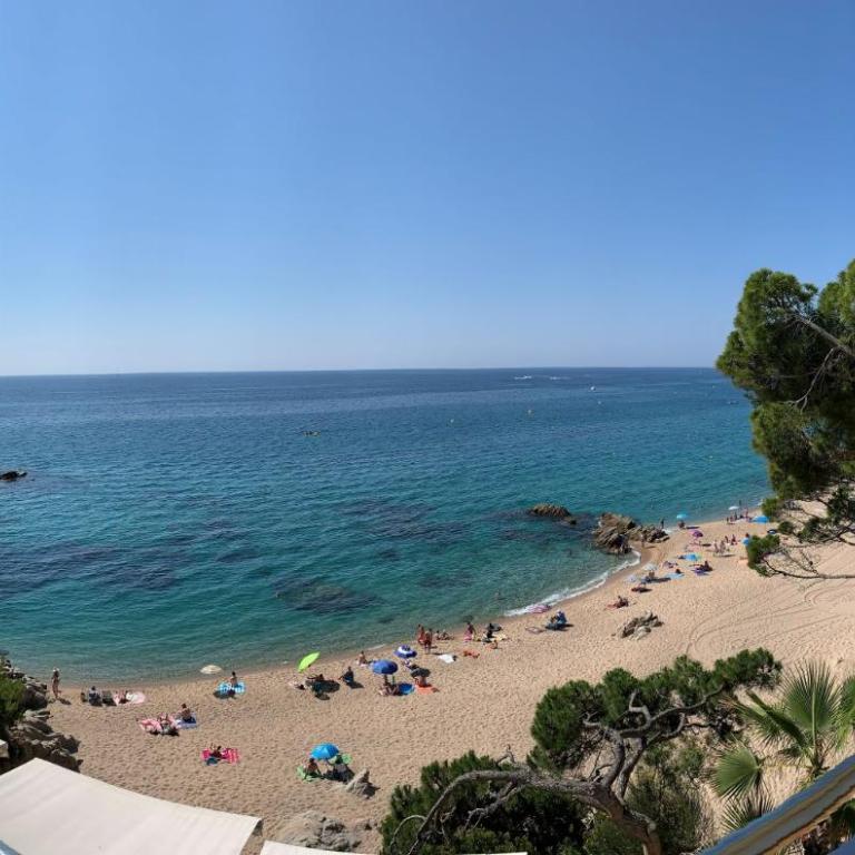 Hotel Costa Brava - Habitación Doble Deluxe con balcón y vistas al mar - 2