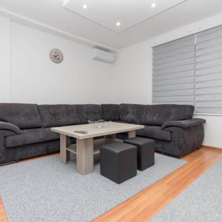 Apartman Emir 1 - Two-Bedroom Apartment - 9