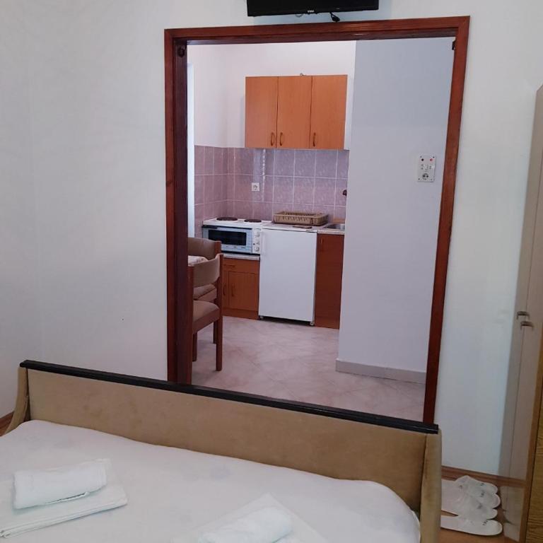 Sobe i apartmani Marović - Apartment - 4
