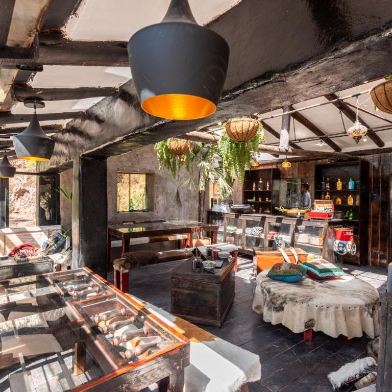 Wolf Totem Steam Punk Backpacker Guesthouse for Intrepid Travelers - Habitación Doble con vistas a la montaña - 67