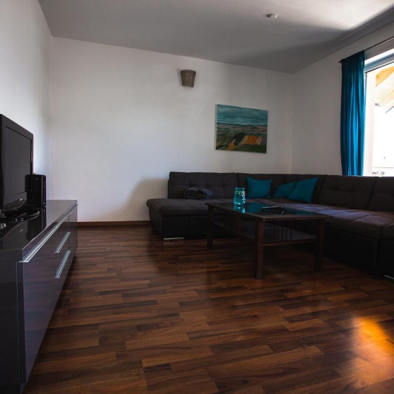 Peter's - Two-Bedroom Apartment - 4
