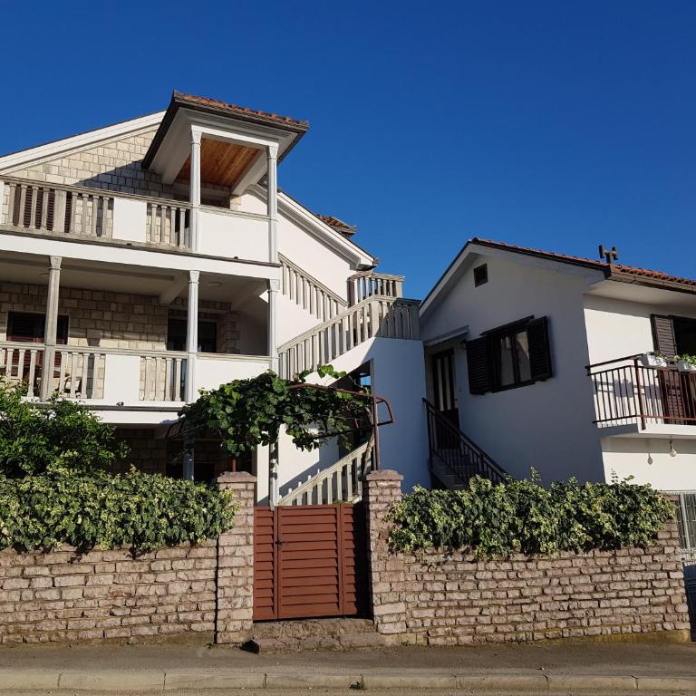 Apartments Milicic - Three-Bedroom Suite - 1