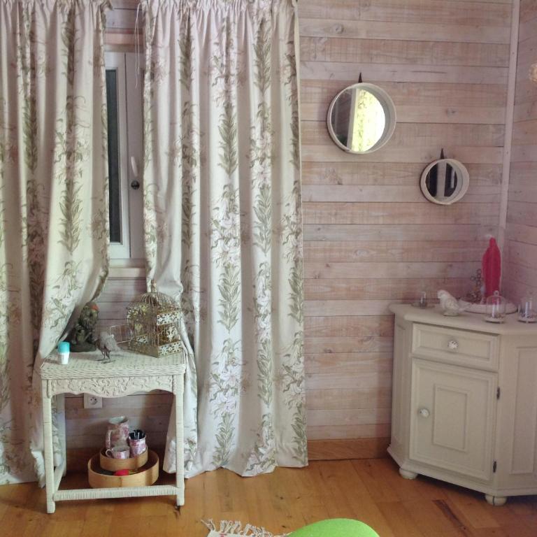 La maison bleue - Chambre Lit King-Size - Vue sur Jardin - 14
