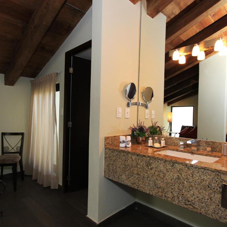 Plaza Gallery Hotel Boutique - Junior Suite - 7
