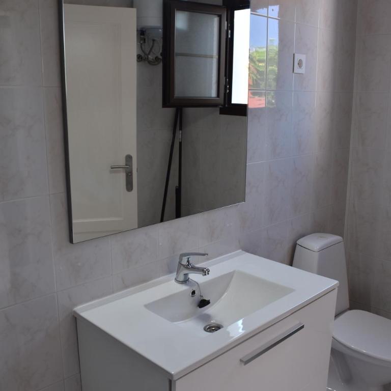 Casas Verol - One-Bedroom Apartment - 2